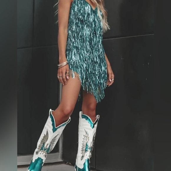 Mini fringe dress !!! Turnin heads!! Multiple sizes and colors . Message me - Picture 1 of 4
